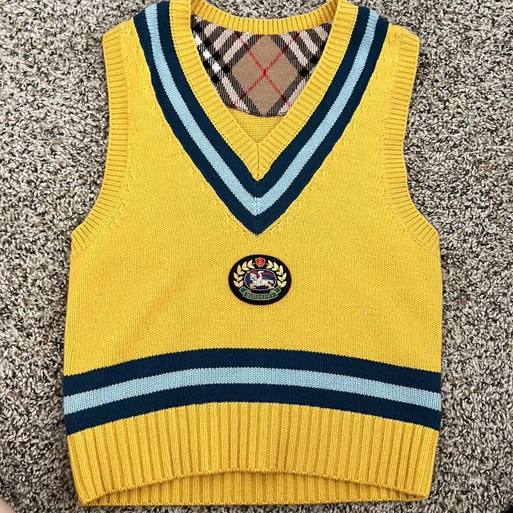 Burberry knitted vest